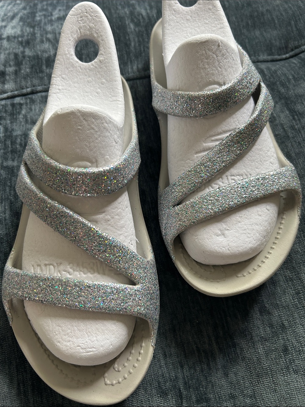 Crocs Sparkle Crisscross Women’s Sandals - Silver Glitter - Picture 2 of 4